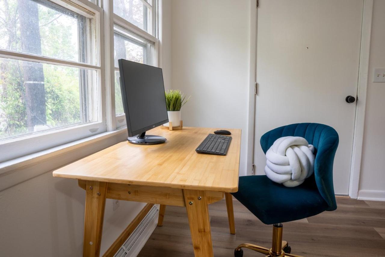 Retro Retreat Renovated 2Br, Desk, No Chore List! Kingston Bagian luar foto