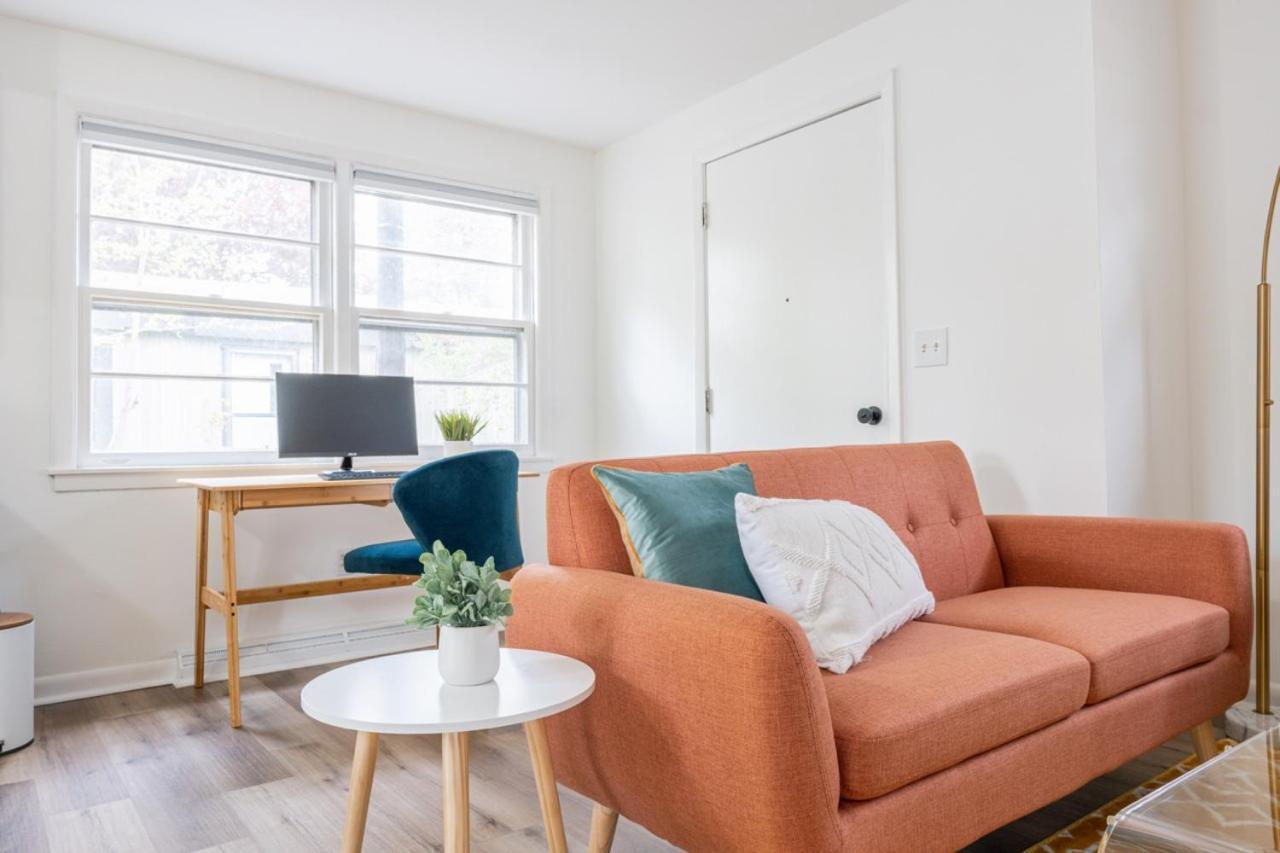 Retro Retreat Renovated 2Br, Desk, No Chore List! Kingston Bagian luar foto