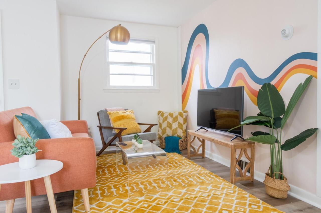 Retro Retreat Renovated 2Br, Desk, No Chore List! Kingston Bagian luar foto