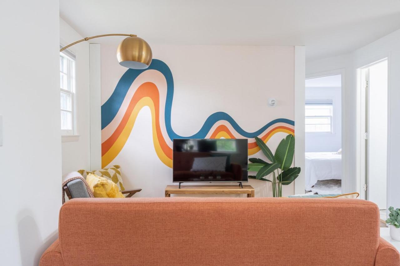 Retro Retreat Renovated 2Br, Desk, No Chore List! Kingston Bagian luar foto