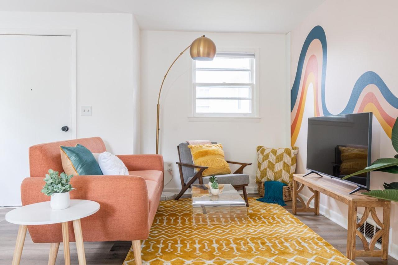 Retro Retreat Renovated 2Br, Desk, No Chore List! Kingston Bagian luar foto