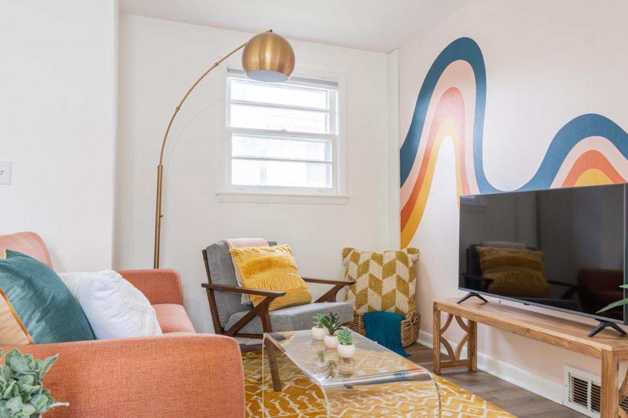 Retro Retreat Renovated 2Br, Desk, No Chore List! Kingston Bagian luar foto